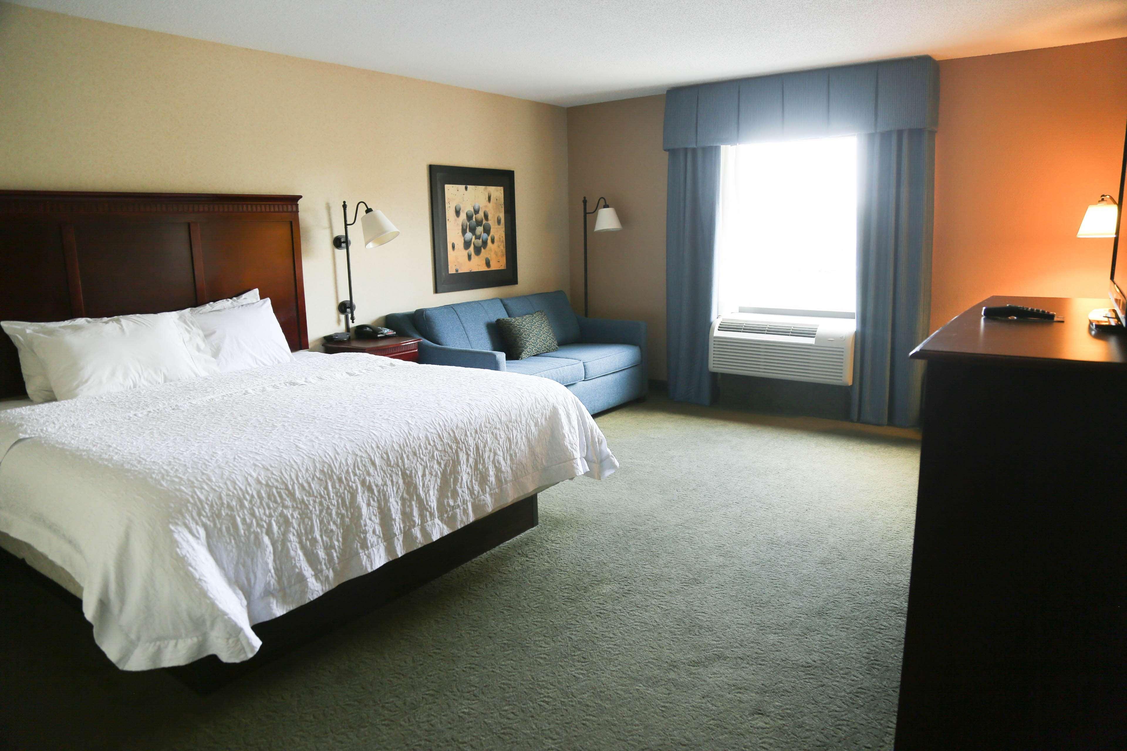 Hampton Inn Морхед Экстерьер фото
