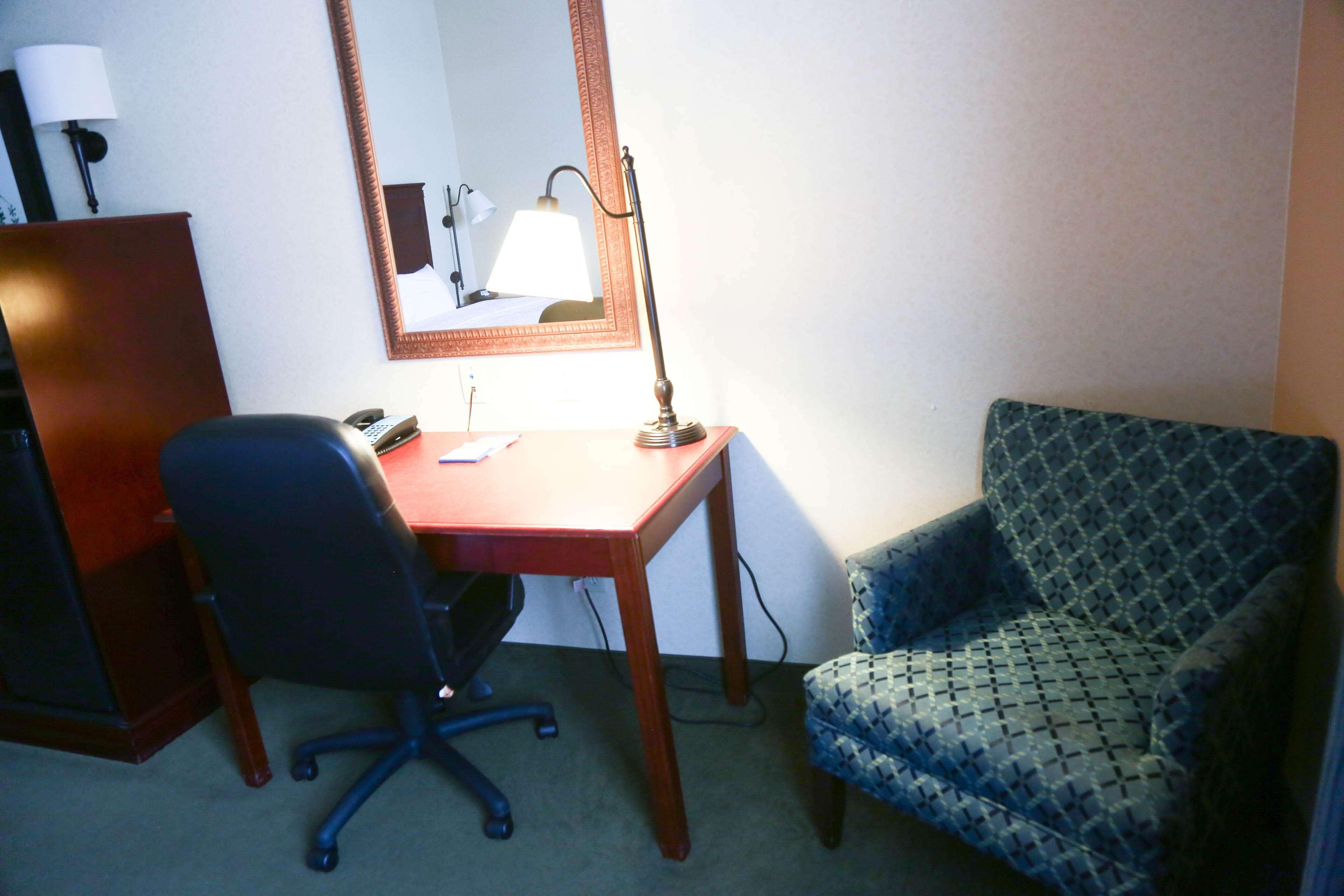 Hampton Inn Морхед Экстерьер фото