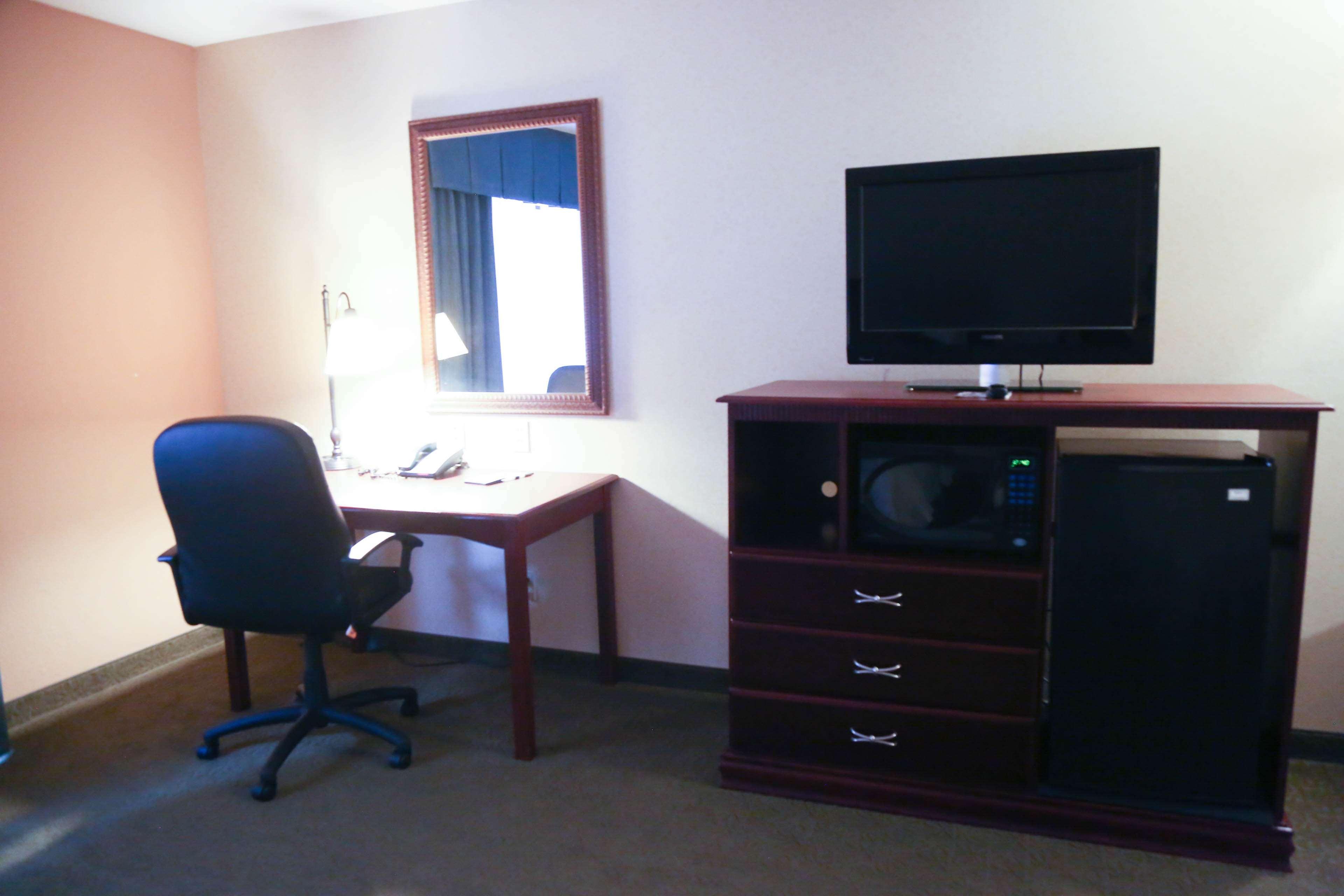 Hampton Inn Морхед Экстерьер фото