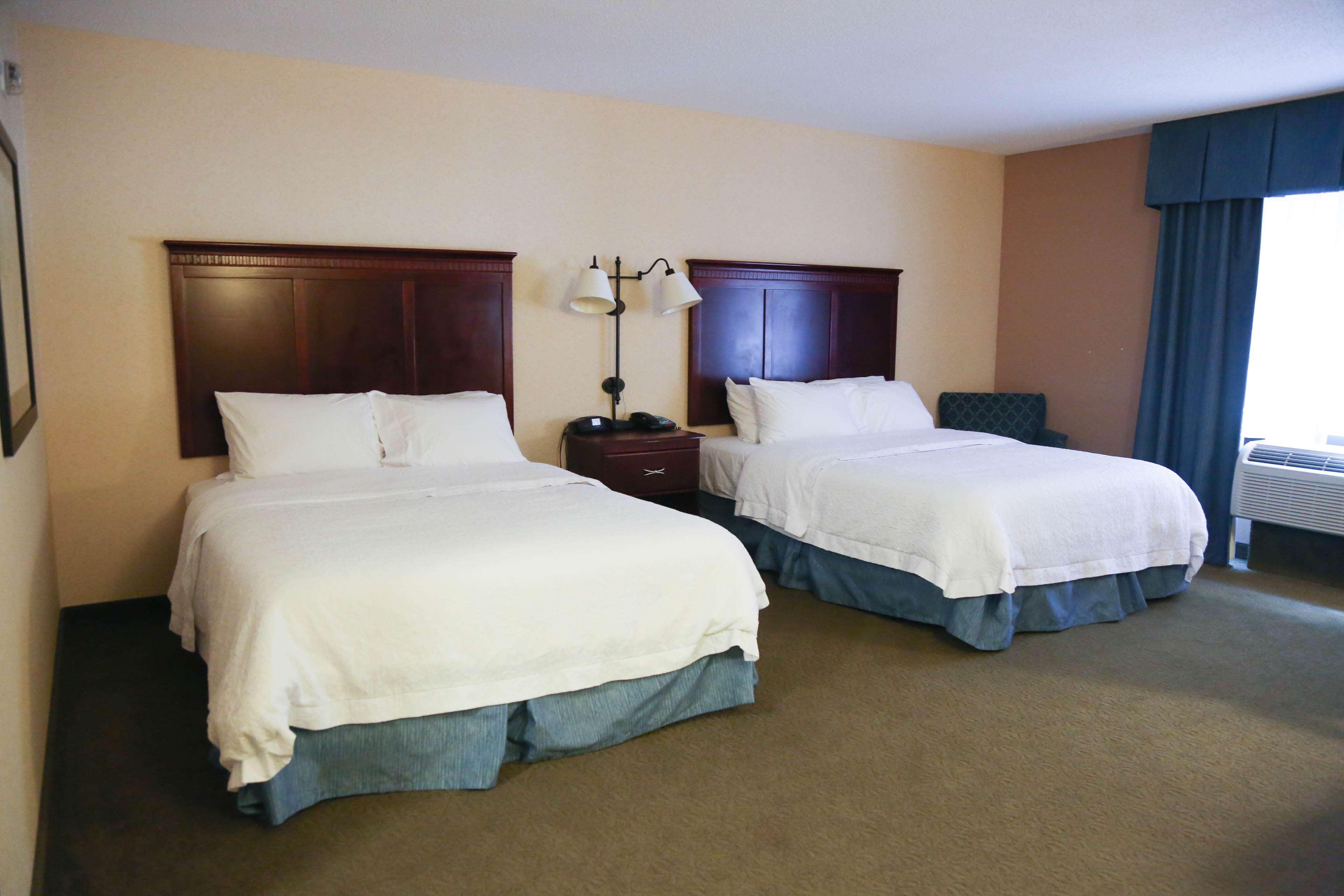 Hampton Inn Морхед Экстерьер фото