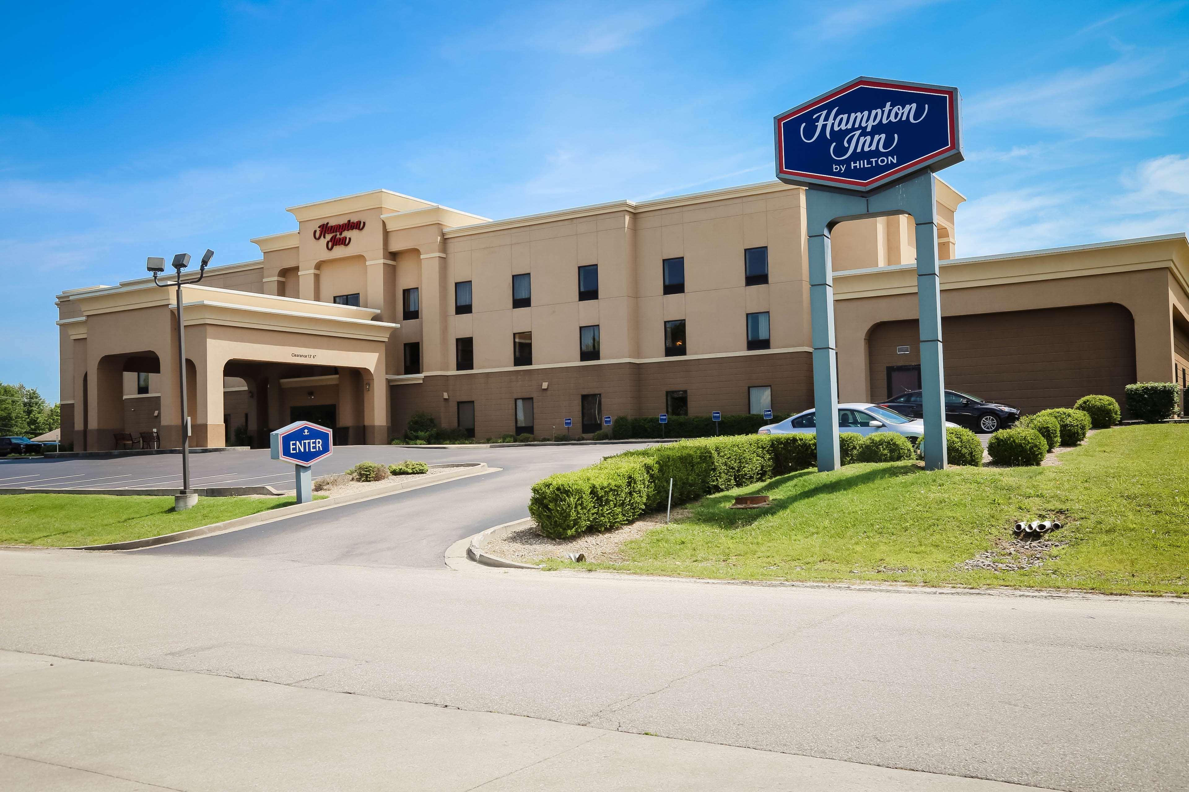 Hampton Inn Морхед Экстерьер фото