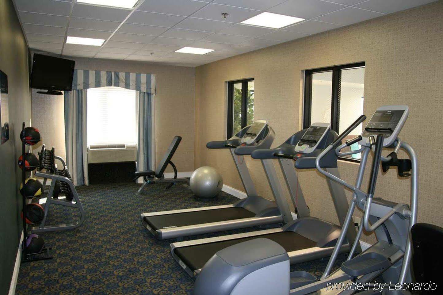 Hampton Inn Морхед Экстерьер фото
